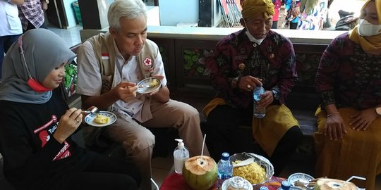 Ganjar Pranowo Disuguhi Makanan "Busuk" saat Kunjungi Pulau Parang, Begini Reaksinya