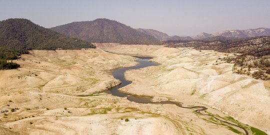 Kekeringan Parah Danau Oroville di Calivornia