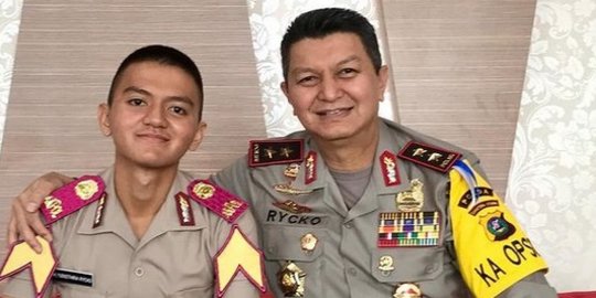 Jenderal Polri Lepas Putranya yang Tampan Sekolah ke UK, Beri Pesan jadi Polisi Soleh