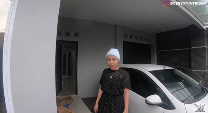 pria ini belikan motor ninja buat sang istri