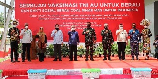 TNI AU Gelar Vaksinasi Covid-19 untuk Ribuan Warga Berau Kaltim