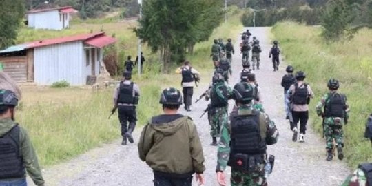 TNI dan Polri Kontak Tembak Dengan KST di Kiwirok, 1 Personel Terluka