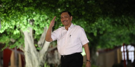 Menko Luhut: PPKM akan Terus Diberlakukan di Seluruh Wilayah Jawa-Bali