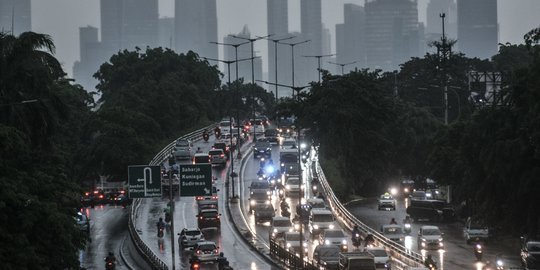 Jakarta Diguyur Hujan, BPBD Ingatkan Warga Tinggal di Bantaran Kali Waspadai Banjir