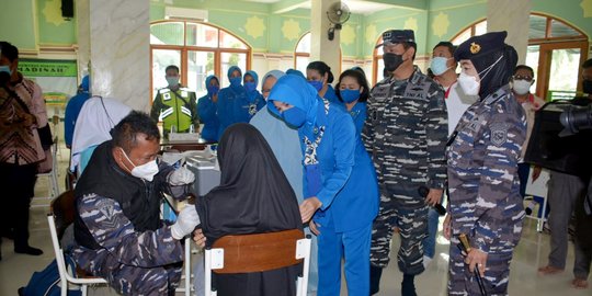 TNI-Polri Bahu Membahu Hadapi Pandemi