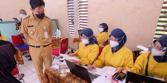 Vaksinasi di Solo Capai 100 Persen, Ini Kata Wali Kota Gibran Rakabuming