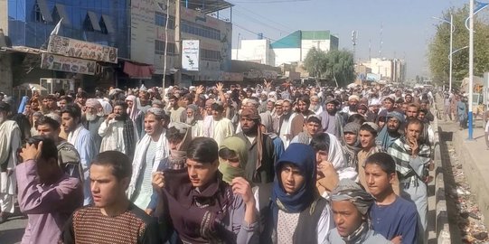 Taliban Didemo Ribuan Warga Kandahar Menentang Pengusiran 3.000 Keluarga