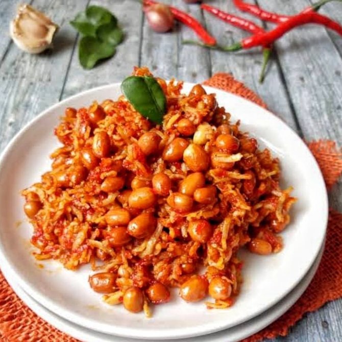 pedasnya menggigit aneka sambal khas nusantara ini siap bikin makan makin lahap