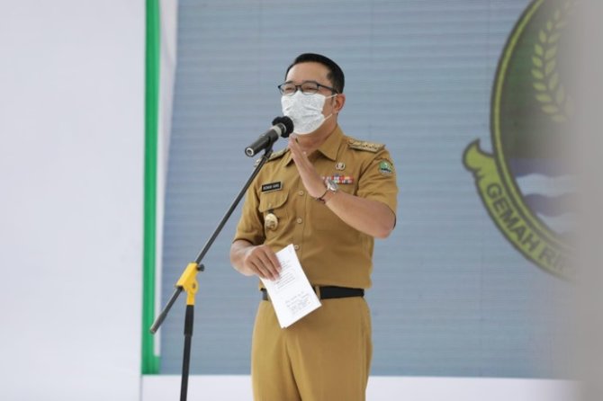 ridwan kamil luncurkan sentra vaksinasi silih tulungan