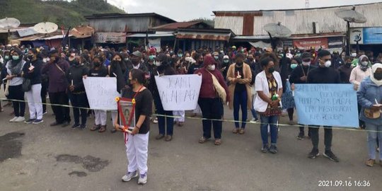 IDI Papua Demo Desak Perlindungan Nakes Usai Fasilitas Kesehatan Dibakar