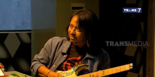 Tak Ada Duanya, Dewa Budjana Ungkap Koleksi Gitar Paling Berharga