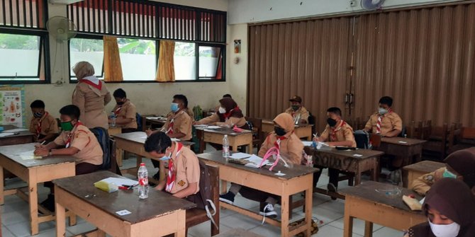 PTM Sudah Dimulai, Vaksinasi Covid-19 Pelajar di Bandung Baru 40 persen