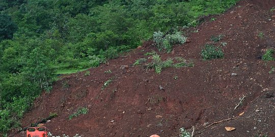 Tebing Liku Endikat Kota Pagaralam Longsor Setinggi 15 Meter