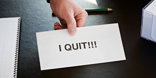 Pertimbangkan 4 Hal Ini Sebelum Memutuskan Resign dari Pekerjaan