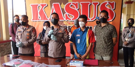Aksi Heroik Dua Polwan Polda Banten Tangkap Pencuri Bersenjata di Minimarket