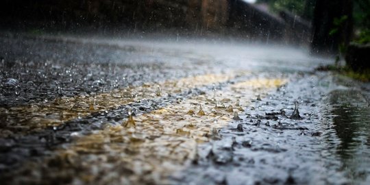 Prakiraan BMKG: Sejumlah Provinsi Akan Dilanda Hujan Lebat dan Angin Kencang