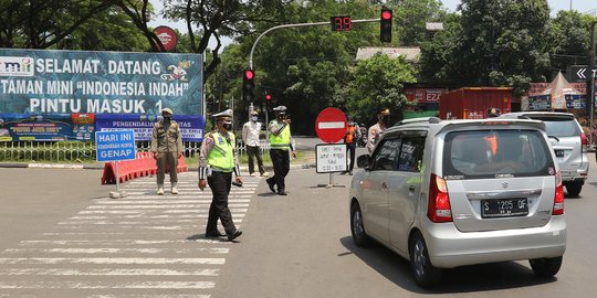 Antisipasi Kepadatan, Sistem Ganjil Genap Diberlakukan di TMII