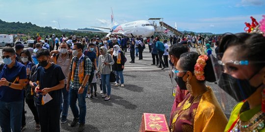 Lokasi Wisata Dibuka, Bandara Internasional Kuala Lumpur Penuh Turis Domestik