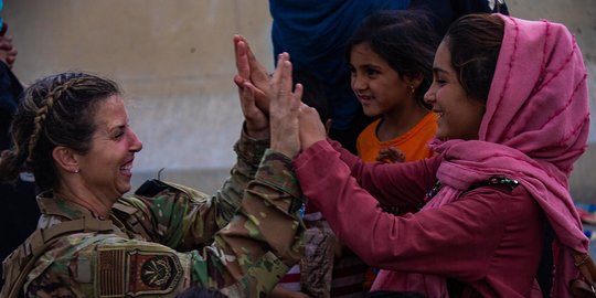 Taliban Tak Izinkan Anak Perempuan Kembali ke Sekolah