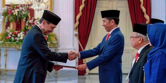 Jokowi Pilih Luhut Jadi Ketua Tim Gerakan Nasional Bangga Buatan Indonesia