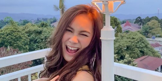 Cerita Jennifer Eve Bintang 'Naluri Hati' Sempatkan Kuliah di Sela Syuting