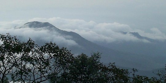 Tak Sempat Sarapan, Pendaki Gunung Lawu Meninggal Terjatuh Sebelum sampai Puncak