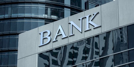 OJK: Likuiditas Melimpah Timbulkan Beban Bagi Bank