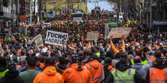 Ratusan Demonstran Protes Aturan Pencegahan Covid-19 di Melbourne