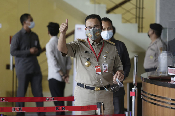 anies baswedan penuhi panggilan kpk