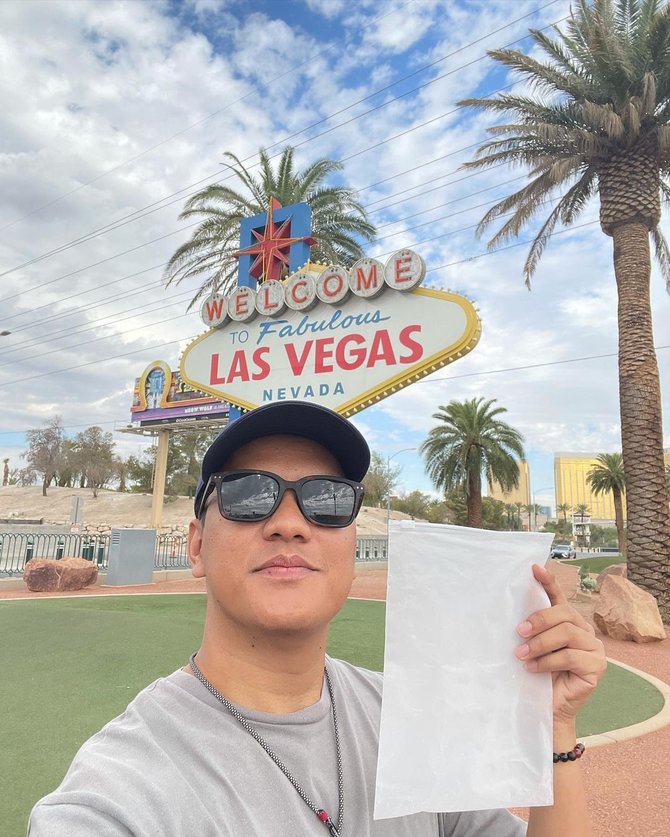 udara las vegas terjual ratusan juta arief muhammad dedikasikan untuk guru honorer