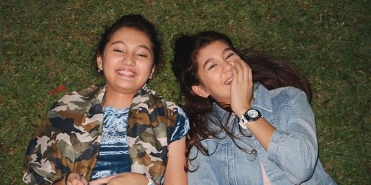 Main di Buku Harian Seorang Istri, Intip 4 Potret Kompak Zoe Jackson Bareng Adik