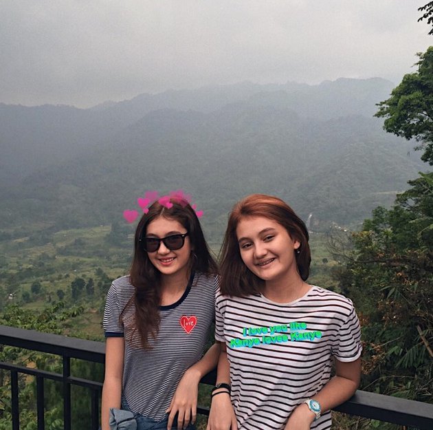 main di buku harian seorang istri intip 4 potret kompak zoe jackson bareng adik