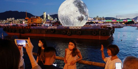 Foto Antusiasme Warga Menyambut Festival Pertengahan Musim Gugur Di Hong Kong Merdeka Com