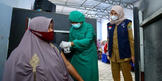 Genjot Vaksinasi, Banyuwangi Targetkan 45 Puskesmas Suntik 250 Orang per Hari