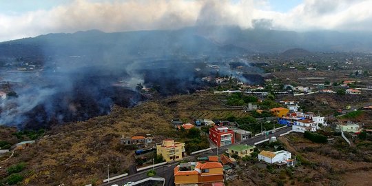 Aliran Lava Gunung Cumbre Vieja di Spanyol Terus Meluas