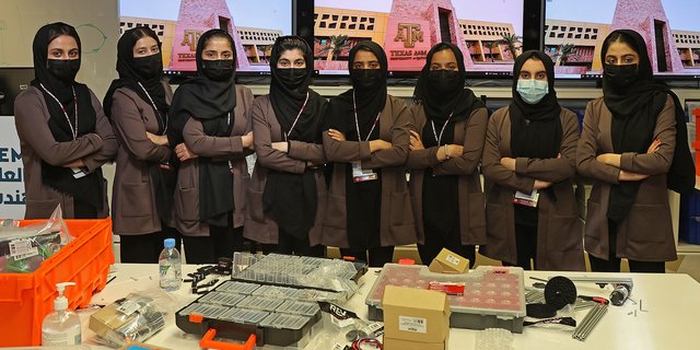 Potret Tim Robotika Perempuan Afghanistan Lanjutkan Pendidikan di Qatar