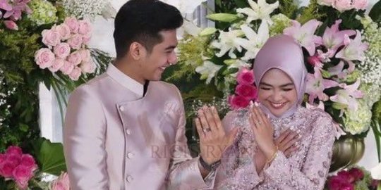 Duet Bareng hingga Menari Saman, Ini 6 Momen Lamaran Ria Ricis & Teuku Ryan