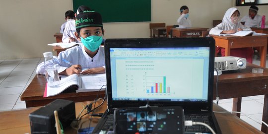 Pastikan Prokes Tertib, Wagub DKI Yakin Penularan Virus Tidak Terjadi di Sekolah