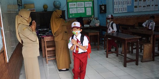 Kemendikbud Ristek Sebut Temuan Kasus Covid-19 di Sekolah Bukan Berarti Klaster