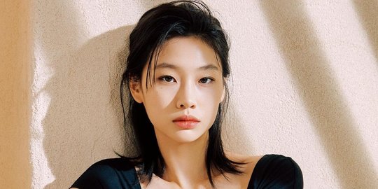 Kenalan dengan Jung Ho Yeon, Runway Model nan Cool Pemeran Sae-byeok di Squid Game