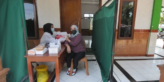 Kapolda NTB Targetkan 41.081 Penerima Vaksin Perhari di Lombok Tengah