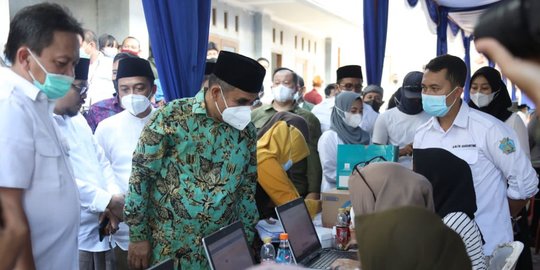 Di Ponpes Buntet, Pimpinan MPR Sebut Vaksinasi Upaya agar Aktivitas Kembali Normal