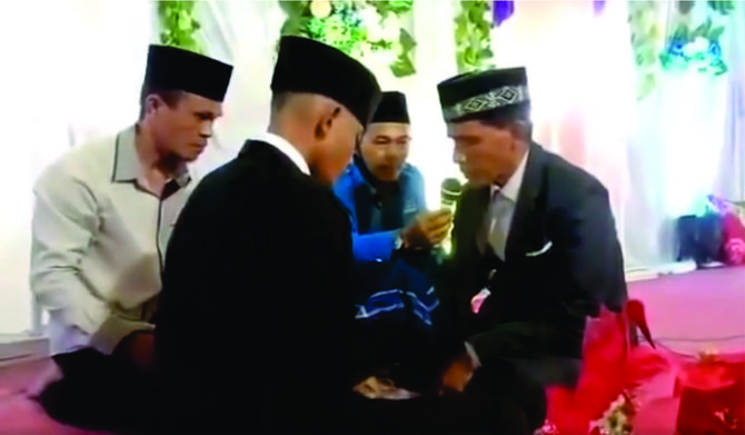 mertua hajar menantu saat akad nikah