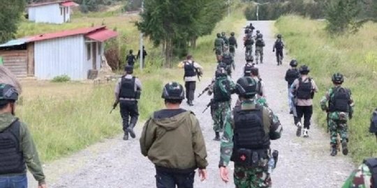 Anggota Brimob Gugur Tertembak, TNI-Polri Buru KST Pimpinan Lamek Alipki Taplo