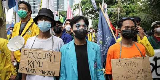 Aksi BEM SI dan GASAK Kepung Gedung KPK