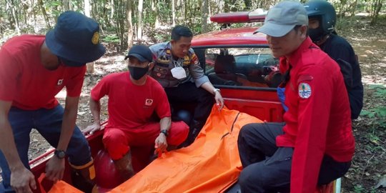 Asyik Selfie, Anggota PMR Tewas Tenggelam di Air Terjun Gowa