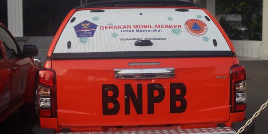 Relawan Mobil Masker Gencar Bagikan Masker Jelang PON Papua