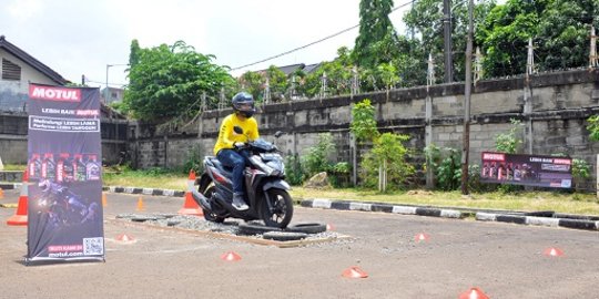 Forwot Tingkatkan Pengetahuan dan Skill Berkendara lewat Safety Riding Training