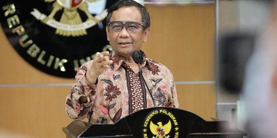 Mahfud MD Ungkap Alasan Jokowi Setuju 56 Pegawai KPK Direkrut Polri