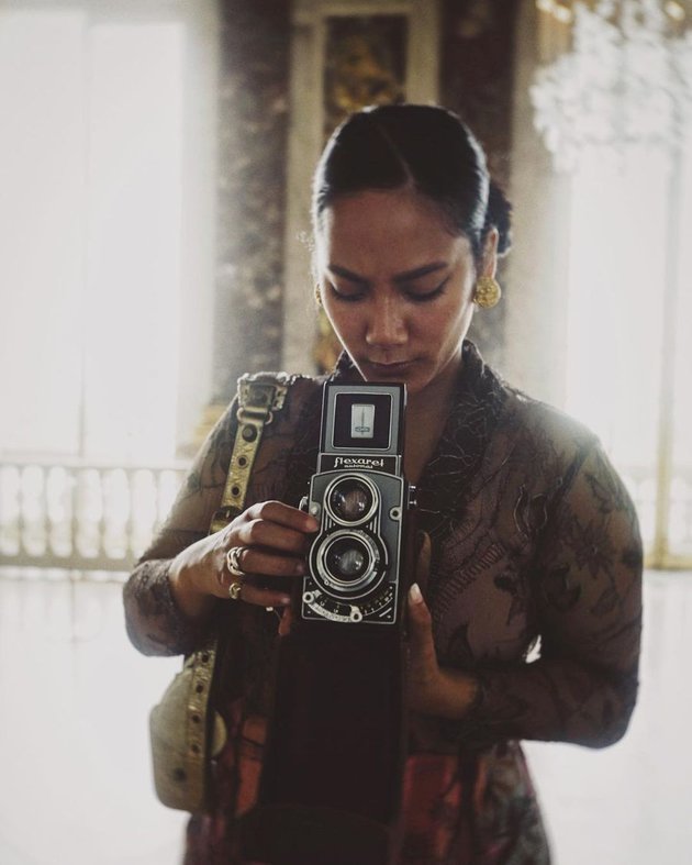 Cantik Dan Elegan Intip Pesona Tara Basro Pakai Kebaya Di Istana